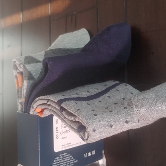 Cole Haan Men's sz 11.5 sneaker (hard to find size & style A+lookers)NEW-w/socks - Picture 13 of 16